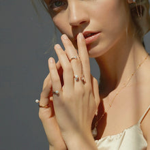 Load image into Gallery viewer, KAIA OVAL CHAINED DBL RINGS