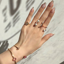 Load image into Gallery viewer, OO PEARL SMILE PLAIN RING