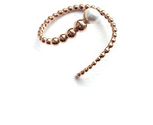 Load image into Gallery viewer, LEON PEARL SPIRAL BUBBLE BANGLE