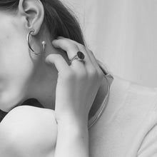 Load image into Gallery viewer, CLAUDE MINIMAL PEARL HOOP EARRING