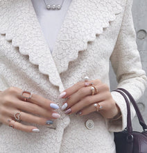 Load image into Gallery viewer, 3 PEARL BAR NECKLACE