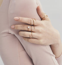 Load image into Gallery viewer, INFINITY PEARL PAVE DBL TWIST RING