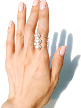 Load image into Gallery viewer, HORN PEARL RING