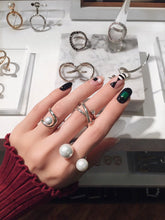Load image into Gallery viewer, DUO PEARLOPEN RING