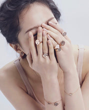 Load image into Gallery viewer, FIFI 1 STAR EYE SMILE HALFHALF RINGS