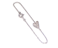 Load image into Gallery viewer, ELLEY PAVED HEART CHAIN BRACELET