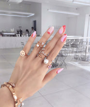 Load image into Gallery viewer, LOVE PAVE SCRIPT TWIST RING