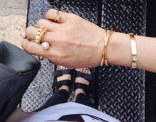 Load image into Gallery viewer, 'X' LINE PLAIN BANGLE