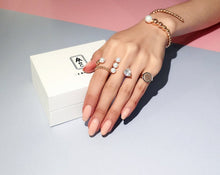 Load image into Gallery viewer, LEON PEARL SPIRAL BUBBLE RING