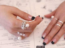 Load image into Gallery viewer, POMPOM PEARL BUBBLE RING