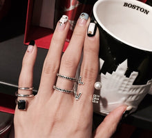 Load image into Gallery viewer, LOVE PAVE SETTING RING