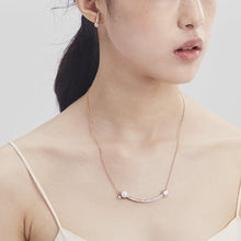 Load image into Gallery viewer, MERCER 1 TRIANGLE SMILE NECKLACE