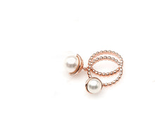 Load image into Gallery viewer, POMPOM PEARL BUBBLE RING