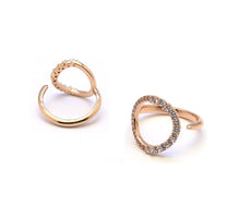 Load image into Gallery viewer, SMALL CIRCLE PAVE NINE RING