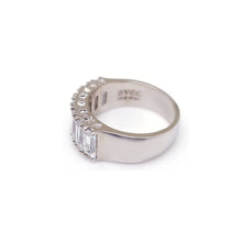 Load image into Gallery viewer, FOREVER BAGUETTE STONE RING