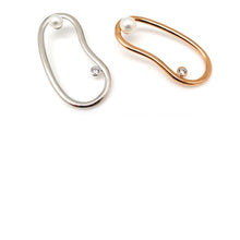 Load image into Gallery viewer, SMALL HOCKNEY2 POOL ABSTRACT STUD