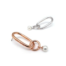 Load image into Gallery viewer, SMALL GABI OVAL HOOP EARRING