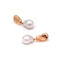 Load image into Gallery viewer, CLOUD PEARL DANGLE EARRING
