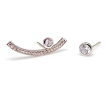 Load image into Gallery viewer, HALFMOON UNBALANCED EARRINGS