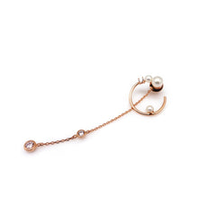 Load image into Gallery viewer, SMALL ALMA1 HOOP PEARL CHAIN EARRING