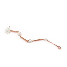 Load image into Gallery viewer, MARE PEARL BAR MOBILE EARRING