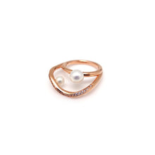 Load image into Gallery viewer, GUILD WAVE PEARL PAVED RING