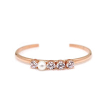 Load image into Gallery viewer, COCO PEARL STONE OPEN BANGLE