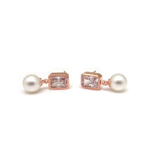 Load image into Gallery viewer, JACQUE SQ STONE PEARL EARRING