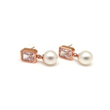 Load image into Gallery viewer, JACQUE SQ STONE PEARL EARRING