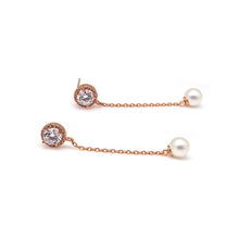 Load image into Gallery viewer, JOSEPHINE PAVED CIRCLE PEARL EARRING