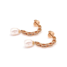 Load image into Gallery viewer, ESME2 PAVED LINK PEARL EARRING