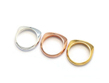 Load image into Gallery viewer, AMOUR SQ PLAIN RING