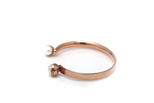 Load image into Gallery viewer, POMPOM DUO PEARL OPEN BANGLE