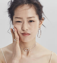 Load image into Gallery viewer, HOCKNEY POOL ABSTRACT EARRING & GABI OVAL HOOP EARRING