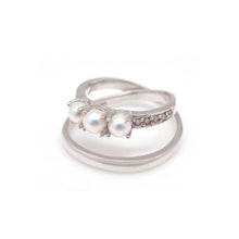 Load image into Gallery viewer, CARMINE 2 PEARL DBL ROW PAVED RING