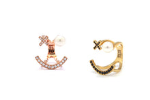 Load image into Gallery viewer, XO PEARL SMILE PAVE RING