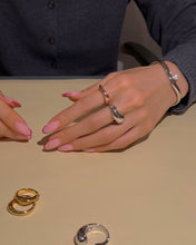 Load image into Gallery viewer, INGRID BOLD CURVED RING
