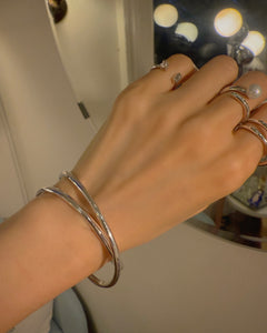'X' LINE PLAIN BANGLE