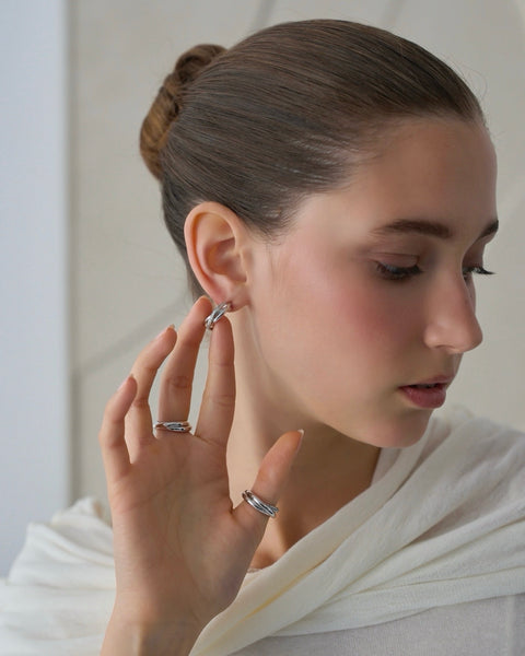 LE LIEN TRIO LINKED PAVE EARRING