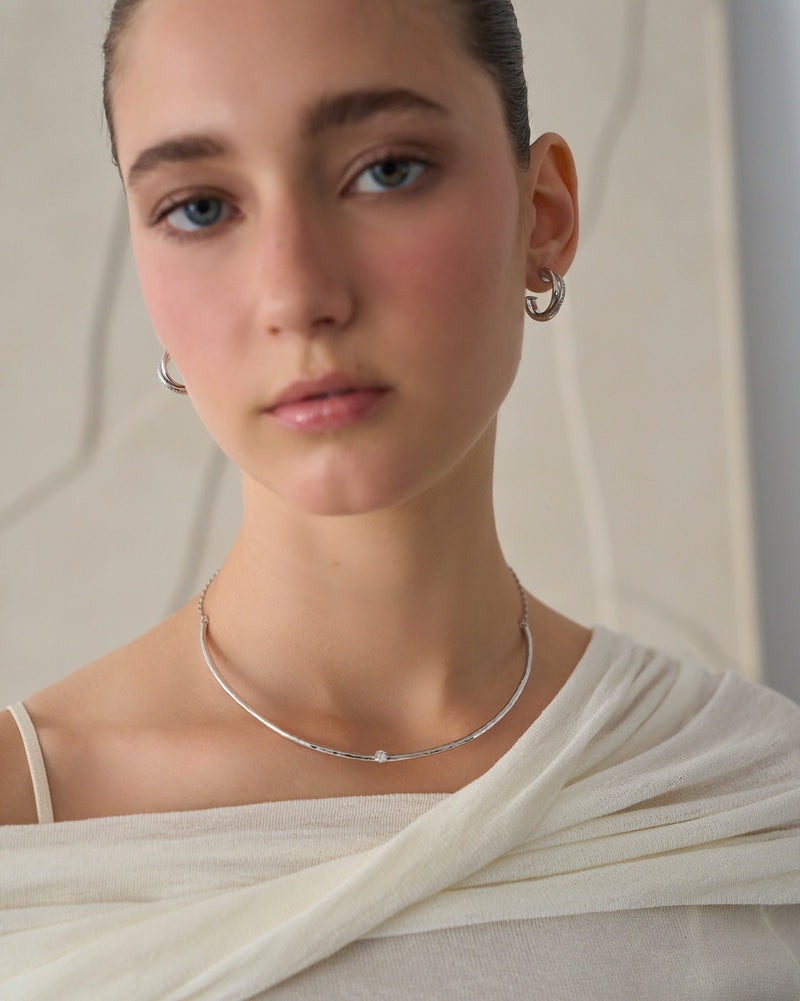 LE LIEN STONE ARCH BAR NECKLACE