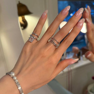 COLLETTE E TWIST PINKY/KNUCKLE RING