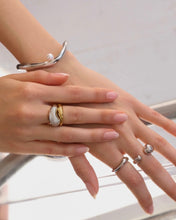 Load image into Gallery viewer, INGRID 2 CURVE PEARL OPEN BANGLE
