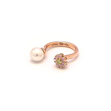 Load image into Gallery viewer, EVELYN 1 FLOWER FRESHWATER PEARL OPEN RING
