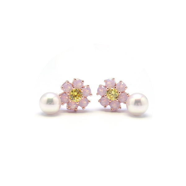 EVELYN FLOWER PEARL STUD EARRING