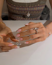 Load image into Gallery viewer, MADEMOISELLE PEARL PAVED SPIRAL RING
