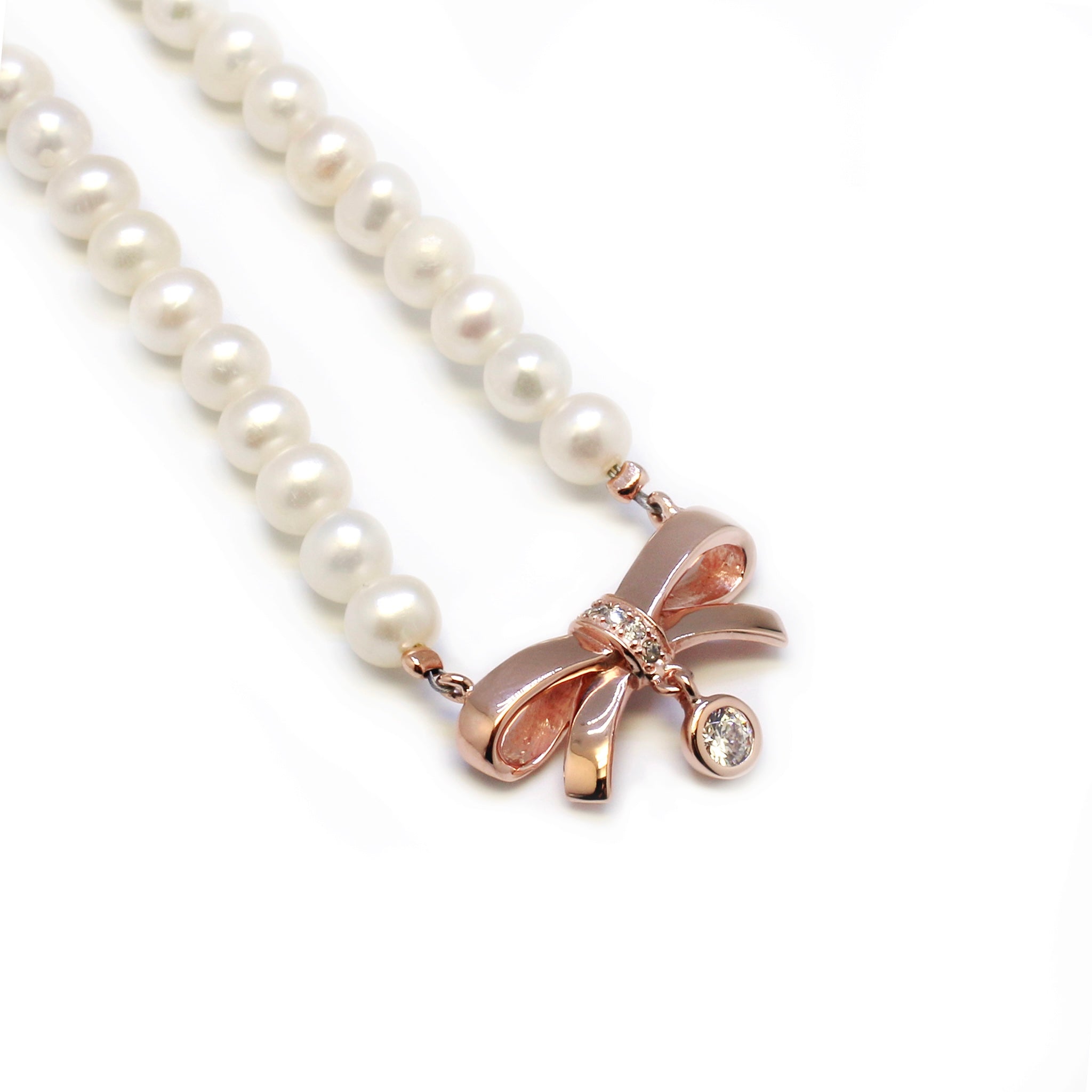 ODILIE BOW FRESHWATER PEARL NECKLACE – avec new york