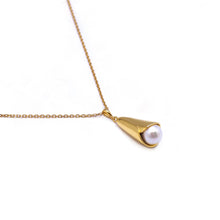 Load image into Gallery viewer, LE LYS PEARL CHAIN NECKLACE
