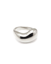 Load image into Gallery viewer, INGRID BOLD CURVED RING
