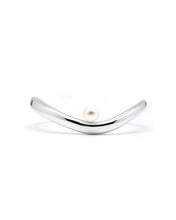 Load image into Gallery viewer, INGRID 2 CURVE PEARL OPEN BANGLE
