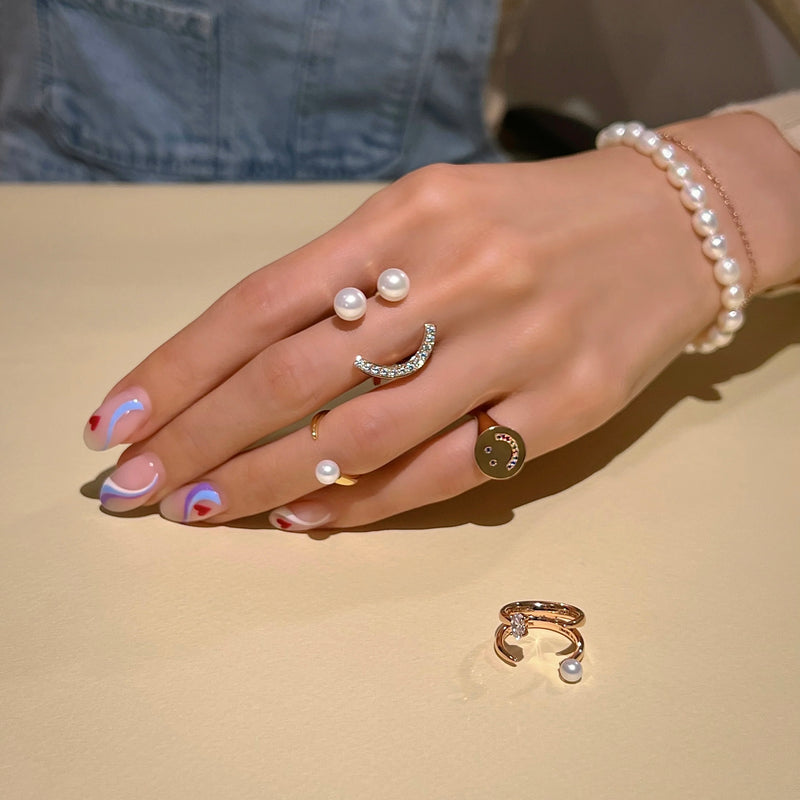 OO PEARL SMILE PAVED RING